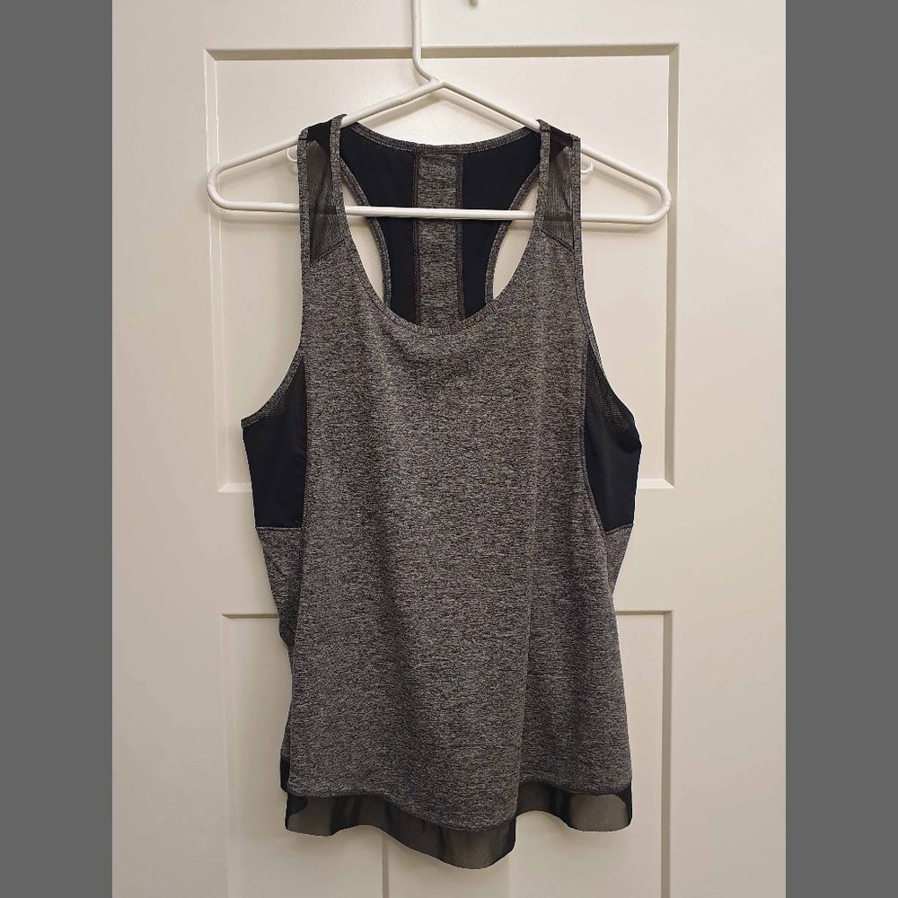 Low high tank with mesh